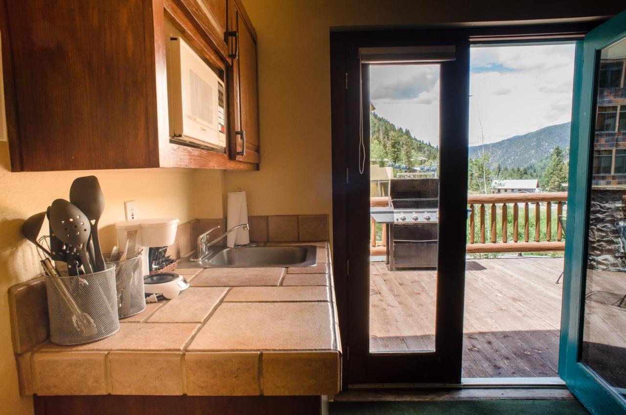 Alpine Village Suites Таос Ски Вали Екстериор снимка